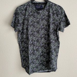 Abercrombie & Fitch curved hem tee